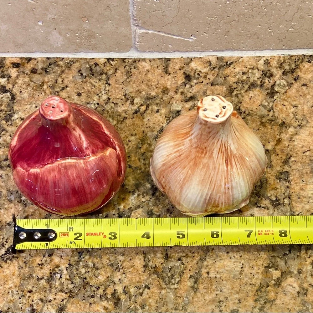 Dept. 56 salt and pepper shakers.  Red onion and yellow onion (or garlic). EVC - Picture 6 of 6
